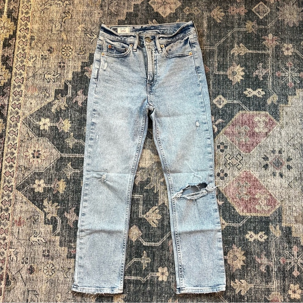 Gap Ankle Straight Leg Jeans